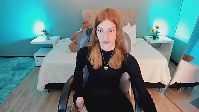 Snapshot of Nora_Vennucci chatting on November 11, 2025, 6:19 pm Nora Vennucci online show from November 11, 2025, 6:19 pm