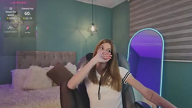 Nora Vennucci online show from March 19, 2026, 9:19 pm