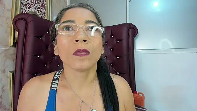 mature bigass   online show from January 15, 2025, 4:00 pm