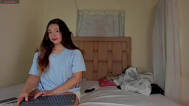 stepcouple XXX online show from March 5, 2025, 10:10 pm