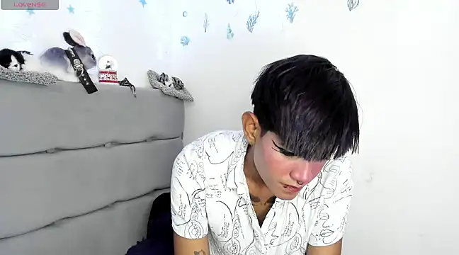 Snapshot of andrew_uwu_ chatting on January 13, 2025, 10:35 pm andrew uwu online show from January 13, 2025, 10:35 pm