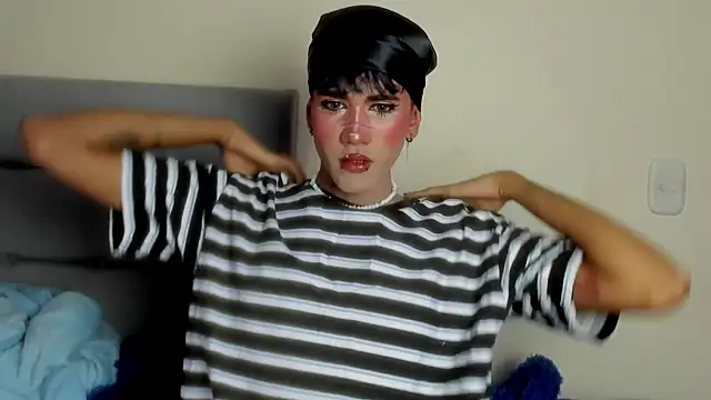 Snapshot of andrew_uwu_ chatting on January 6, 2026, 10:12 pm andrew uwu online show from January 6, 2026, 10:12 pm