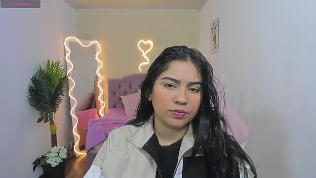 Snapshot of kendra_tay chatting on February 4, 2025, 3:22 am kendra tay online show from February 4, 2025, 3:22 am