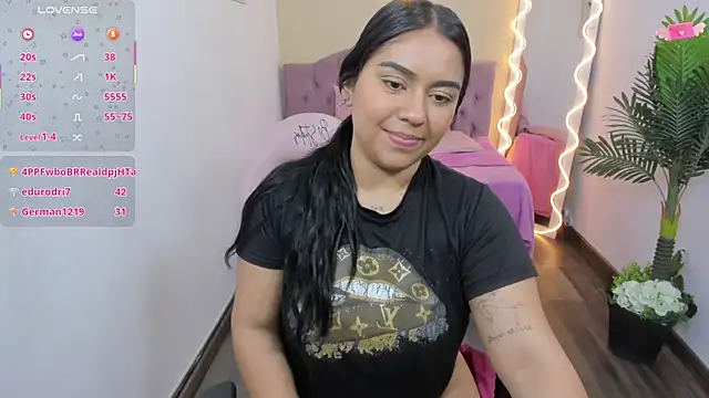 Snapshot of kendra_tay chatting on February 13, 2025, 10:02 am kendra tay online show from February 13, 2025, 10:02 am