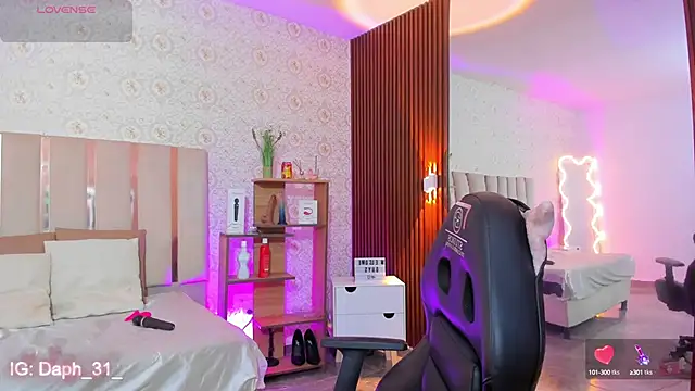 Daphnne tay online show from October 9, 2025, 3:15 am