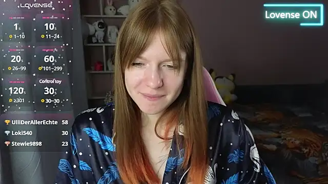 CassieJuice69 online show from February 18, 2025, 1:32 am