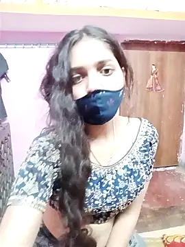 Cute-Simmi online show from December 18, 2024, 3:33 pm