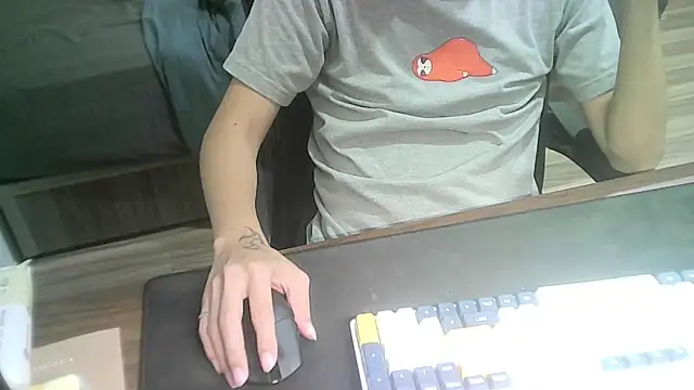 Snapshot of Ryan67533 chatting on November 7, 2025, 12:27 pm Ryan67533 online show from November 7, 2025, 12:27 pm