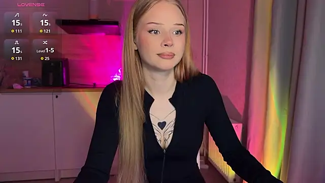 Snapshot of lisa_barbie chatting on February 21, 2026, 7:04 pm lisa barbie online show from February 21, 2026, 7:04 pm