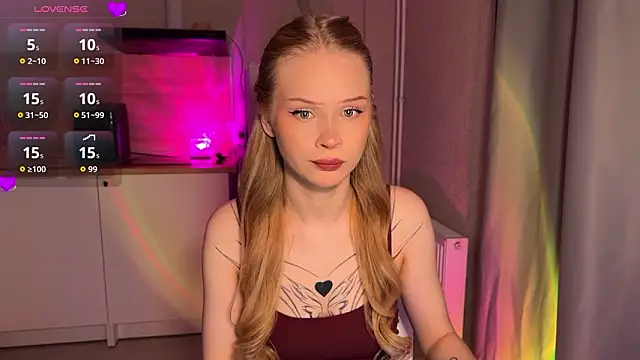 Snapshot of lisa_barbie chatting on February 24, 2026, 7:34 pm lisa barbie online show from February 24, 2026, 7:34 pm