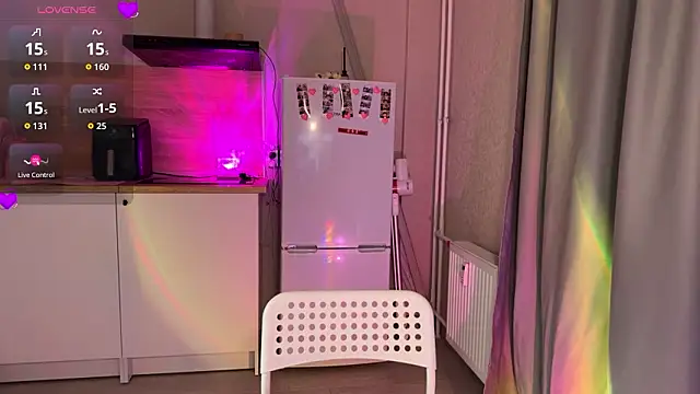 Snapshot of lisa_barbie chatting on February 25, 2026, 7:34 pm lisa barbie online show from February 25, 2026, 7:34 pm