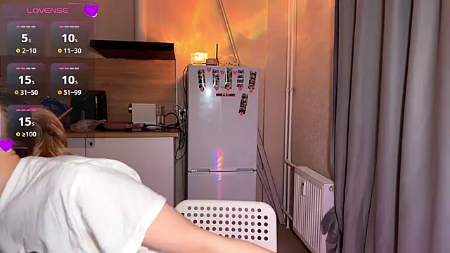 lisa barbie online show from April 15, 2026, 5:31 pm