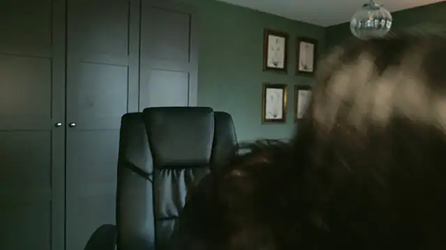 flatwhite0 online show from January 9, 2026, 9:34 am