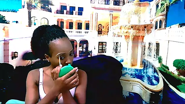 Snapshot of EbonyCreamy69 chatting on December 11, 2024, 6:47 am EbonyCreamy69 online show from December 11, 2024, 6:47 am