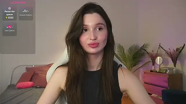 Snapshot of tender_babyy chatting on March 7, 2025, 12:12 pm tender babyy online show from March 7, 2025, 12:12 pm