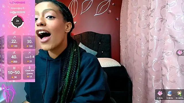 Zia Green online show from December 21, 2024, 12:06 pm