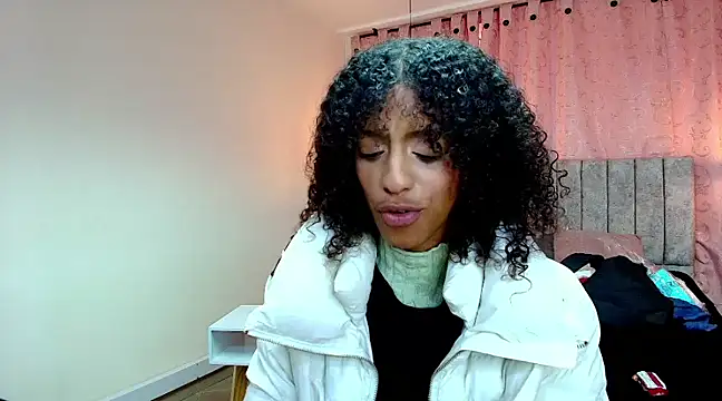 Zia Green online show from March 8, 2025, 7:42 pm