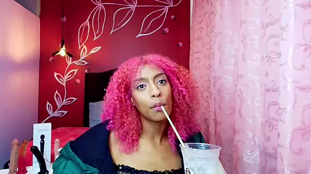 Zia Green online show from March 21, 2025, 3:35 pm