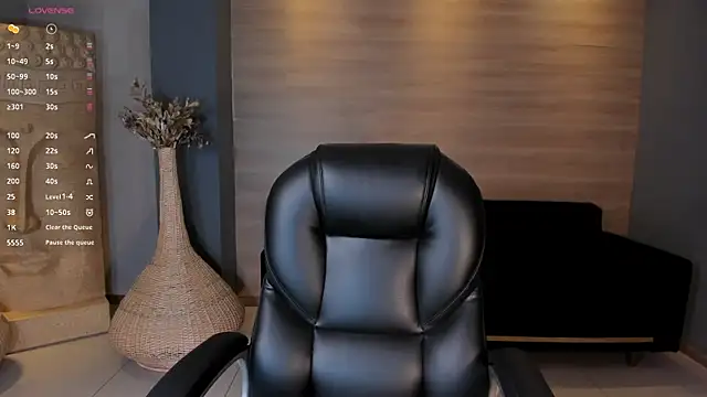 IrinaPortman online show from March 18, 2025, 8:59 pm