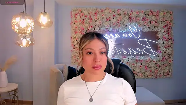 IrinaPortman online show from October 29, 2025, 12:07 pm