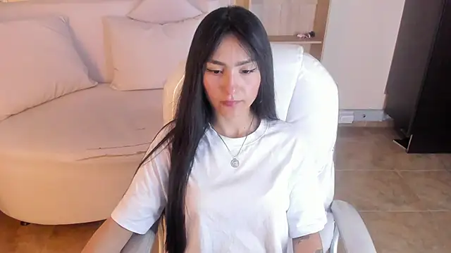 Amy Kiitty  online show from March 10, 2025, 8:45 pm