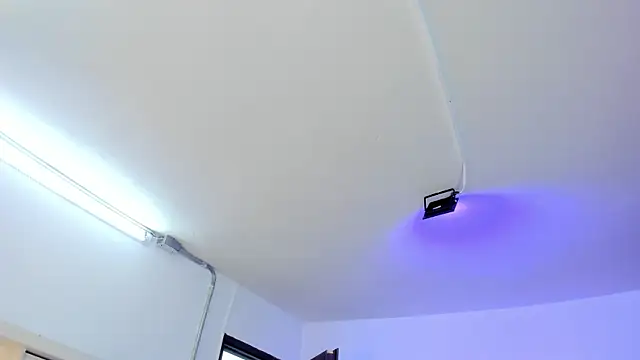 Amy Kiitty  online show from September 10, 2025, 12:27 pm