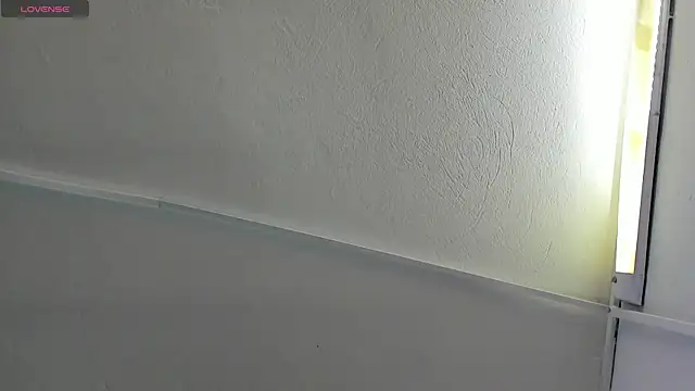 Amy Kiitty  online show from September 27, 2025, 12:43 pm