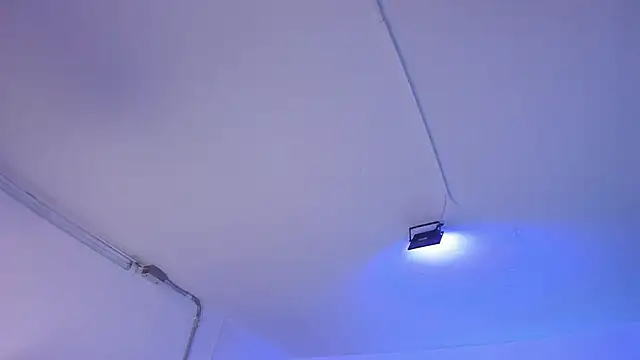 Amy Kiitty  online show from December 4, 2025, 12:47 pm