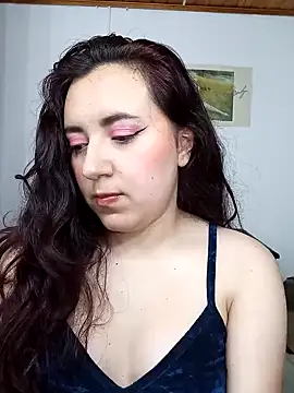 Emi chik online show from February 14, 2025, 4:58 am