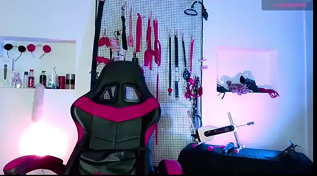 Megaan Greey online show from January 19, 2025, 9:23 pm