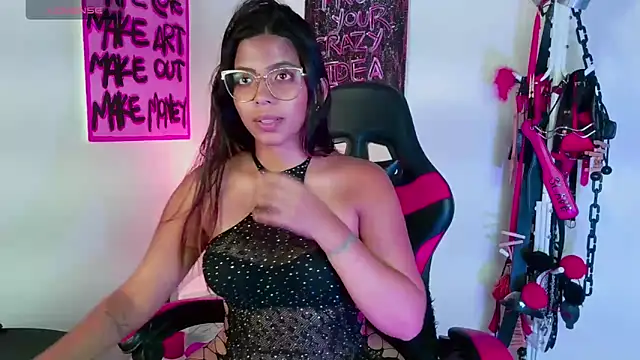 Megaan Greey online show from October 25, 2025, 11:54 pm