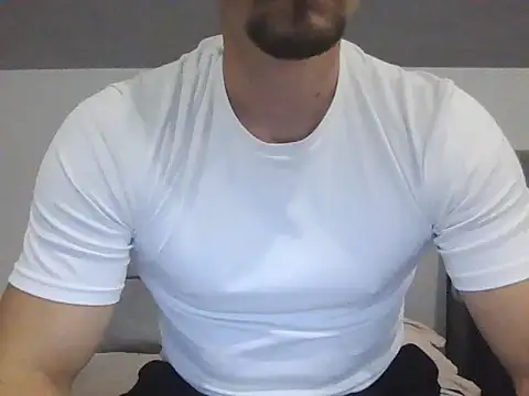 LoveEveryWet online show from October 8, 2025, 11:35 pm