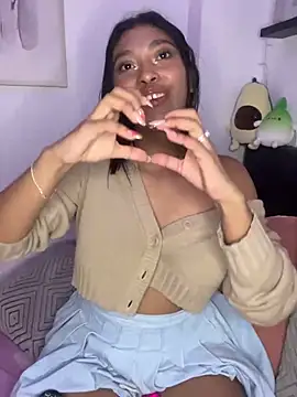 Snapshot of Isabella_fasilier chatting on January 20, 2025, 3:48 am Isabella fasilier online show from January 20, 2025, 3:48 am