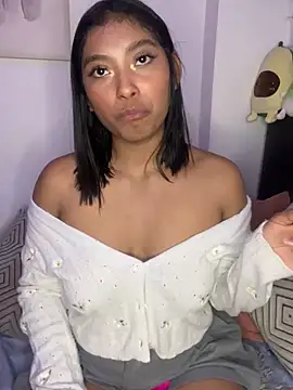 Snapshot of Isabella_fasilier chatting on January 30, 2025, 4:06 am Isabella fasilier online show from January 30, 2025, 4:06 am