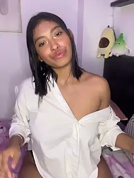 Snapshot of Isabella_fasilier chatting on February 7, 2025, 4:48 am Isabella fasilier online show from February 7, 2025, 4:48 am