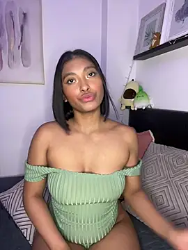 Snapshot of Isabella_fasilier chatting on February 13, 2025, 12:13 am Isabella fasilier online show from February 13, 2025, 12:13 am