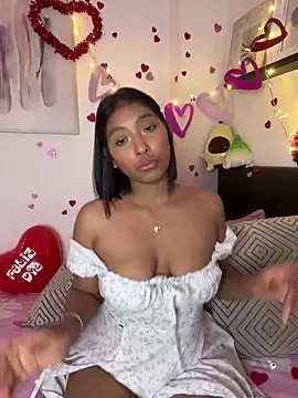 Snapshot of Isabella_fasilier chatting on February 15, 2025, 3:52 am Isabella fasilier online show from February 15, 2025, 3:52 am