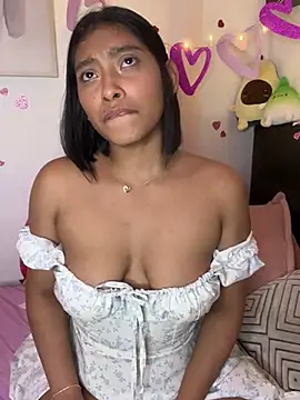 Snapshot of Isabella_fasilier chatting on February 15, 2025, 8:00 am Isabella fasilier online show from February 15, 2025, 8:00 am