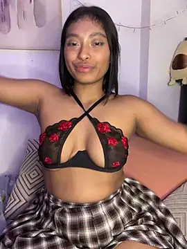 Snapshot of Isabella_fasilier chatting on February 22, 2025, 3:12 am Isabella fasilier online show from February 22, 2025, 3:12 am