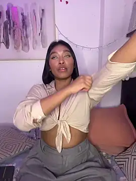 Snapshot of Isabella_fasilier chatting on March 4, 2025, 1:45 am Isabella fasilier online show from March 4, 2025, 1:45 am