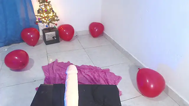 April sexycurvi online show from December 15, 2025, 8:18 am