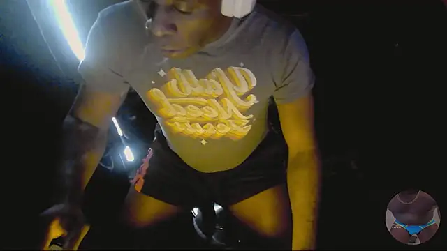 Snapshot of Pressure69mee chatting on February 22, 2025, 1:13 pm Pressure69mee online show from February 22, 2025, 1:13 pm