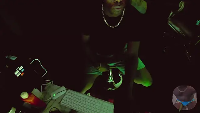 Snapshot of Pressure69mee chatting on March 8, 2025, 5:22 pm Pressure69mee online show from March 8, 2025, 5:22 pm