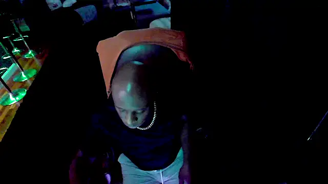 Snapshot of Pressure69mee chatting on March 19, 2025, 1:32 am Pressure69mee online show from March 19, 2025, 1:32 am