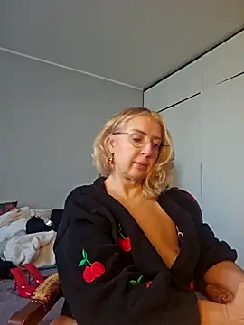 MariaRichi  online show from April 9, 2026, 6:19 am