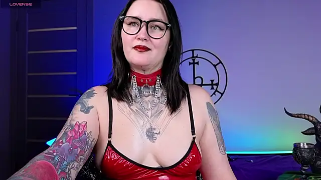 Emmybrightj  online show from February 13, 2026, 1:34 am