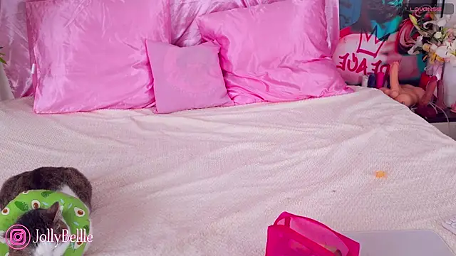 jolly bellle online show from April 26, 2026, 3:04 am