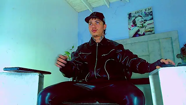 HannibalLester online show from October 10, 2025, 4:44 am