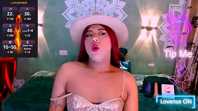 Emili Roux online show from March 21, 2025, 12:28 pm