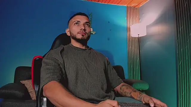 Snapshot of maximusclark1 chatting on January 8, 2026, 2:58 am maximusclark1 online show from January 8, 2026, 2:58 am